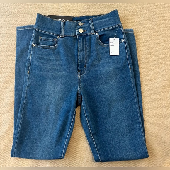 *BRAND NEW* BDG Jeans - Picture 2 of 6